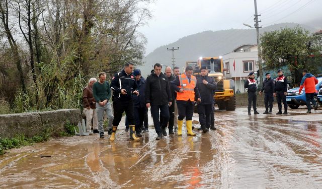 Alanya Kaymakamı Öztürk, şiddetli yağış sonrası riskli bölgeleri inceledi