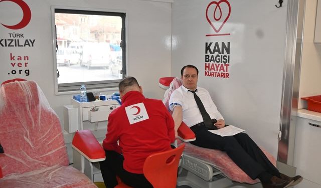 36 defa kan veren bağışçıya altın madalya