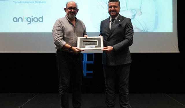 ANTGİAD iftarında 'İnsanın fabrika ayarları' konuşuldu