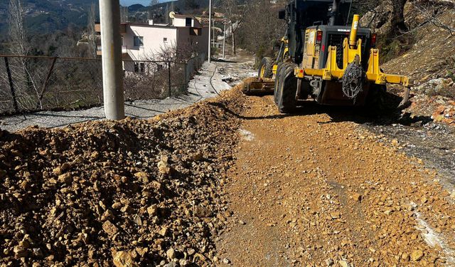 Hasar gören yollarda bakım onarım