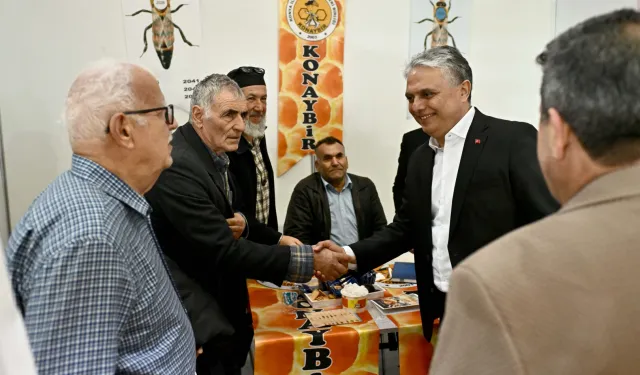 Antalya'da Başkan Uysal'dan arıcılara destek