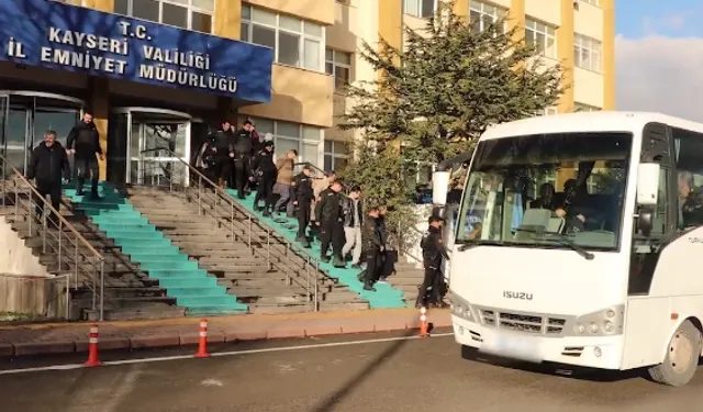 Kayseri'de FETÖ'ye 54 tutuklama