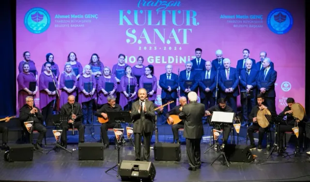 Trabzon'da Türk Halk Müziği rüzgarı esti