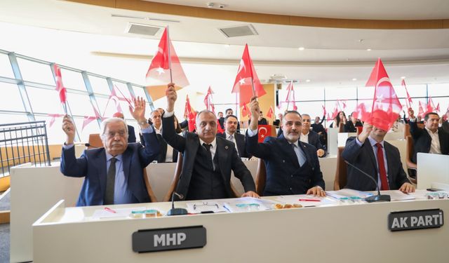 Alanya Belediye Başkanı Özçelik Ak Parti'ye teşekkür etti
