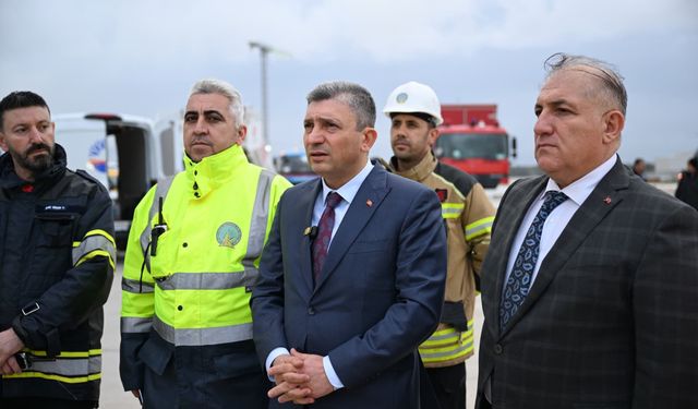 Antalya Valisi Şahin havalimanında incelemelerde bulundu