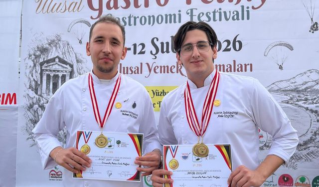 Alanya Üniversitesi Aşçılık Programı öğrencileri ulusal yarışmada altın madalya ve kupa kazandı