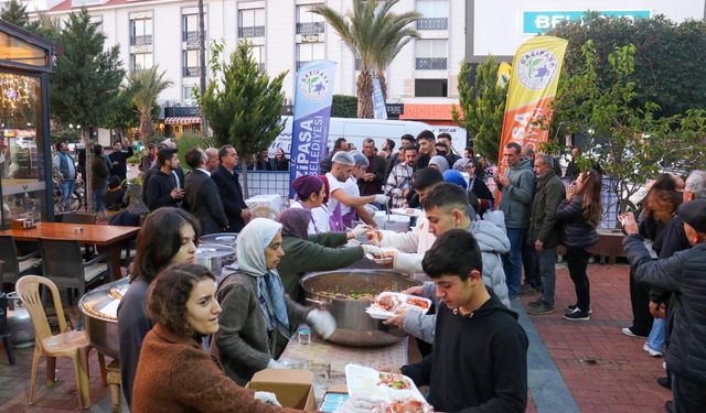 Gazipaşa'da iftar sofrası kuruluyor