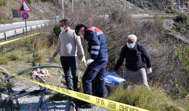 Gazipaşa'da şarampolde kadın cesedi bulundu