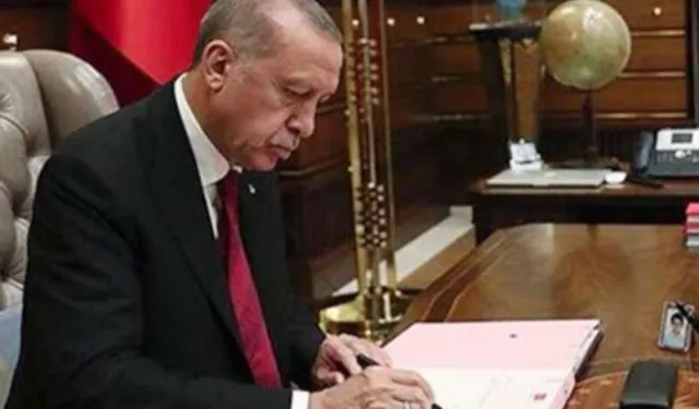 Yeni bakanların yardımcıları değişti... 5 ile yeni Vali atandı