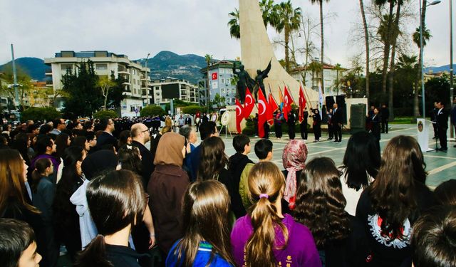 Alanya'da Çanakkale şehitleri törenle anıldı