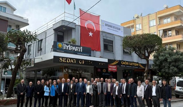 İYİ Parti Alanya bayramlaşmada buluştu
