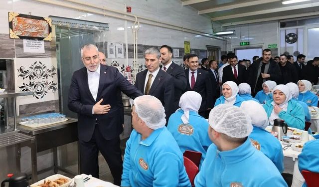 Bakan Işıkhan lokum imalathanesinde