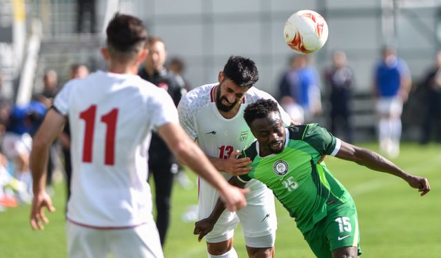 İran Milli Futbol Takımı'ndan, ölen çocuklar için 'çocuk sırt çantalı' mesaj