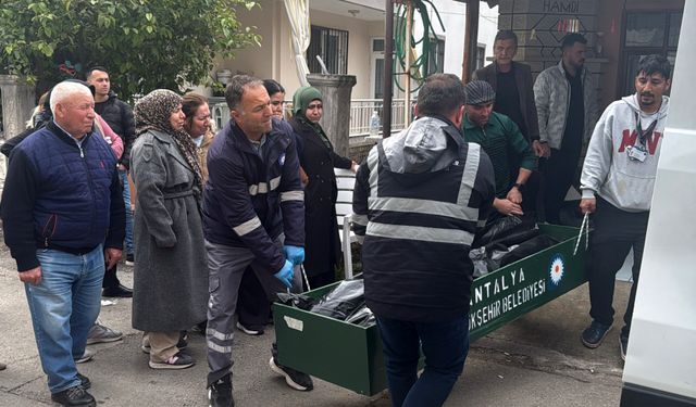 Oğlu evde ölü bulunan annenin feryadı: Anacığım kalk, torunun geliyor