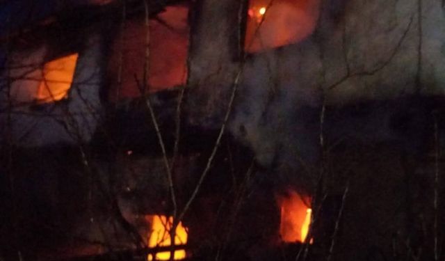 Yalnız yaşayan kadının evi yandı