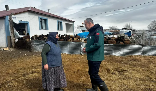 Ağrı Valisi'nden çat kapı! Vali Bozkurt, gününü köylerde geçirdi