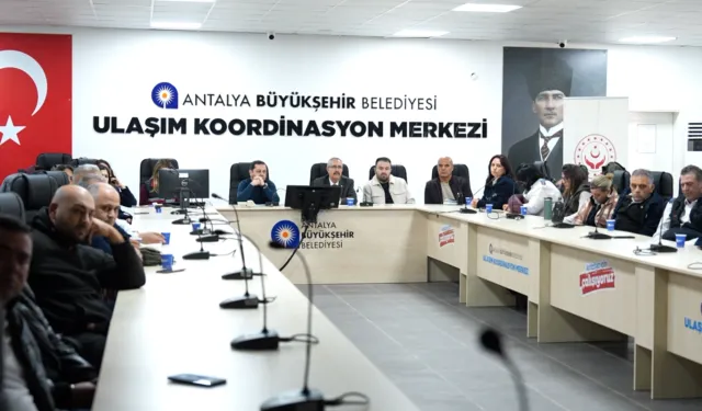 Antalya'da toplu ulaşım şoförlerine eğitim