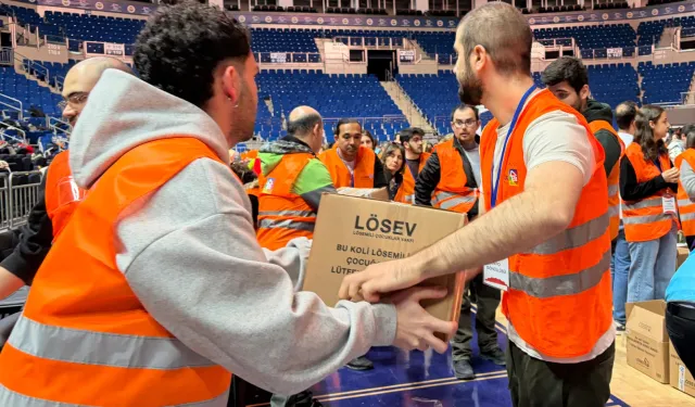 LÖSEV'den Türkiye genelinde Ramazan'da binlerce gıda paketi