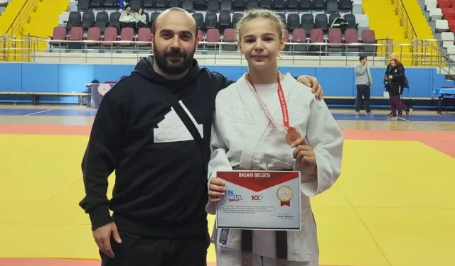 Özge Çolak Judoda Türkiye üçüncüsü oldu