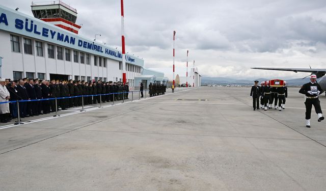 Şehit binbaşının cenazesi Isparta'ya getirildi