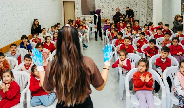 Alanya'da miniklere hijyen ve çevre eğitimi