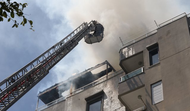 Antalyaspor'un eski yöneticisinin evinde yangın