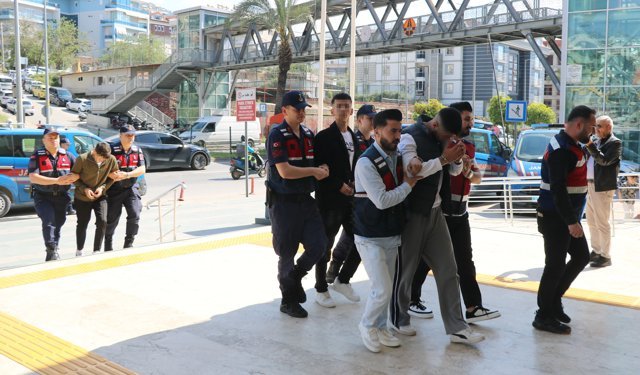 Alanya'da uyuşturucu operasyonu: 3 tutuklama