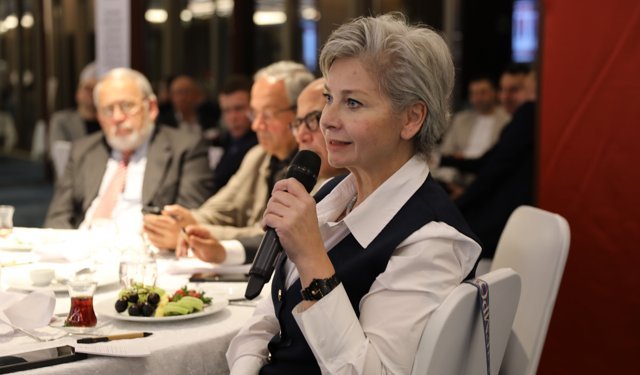 'Antalya, küresel ligde aşık atacak bir yıldız şehirdir'