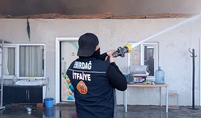 Kamış ürünleri deposunda yangın