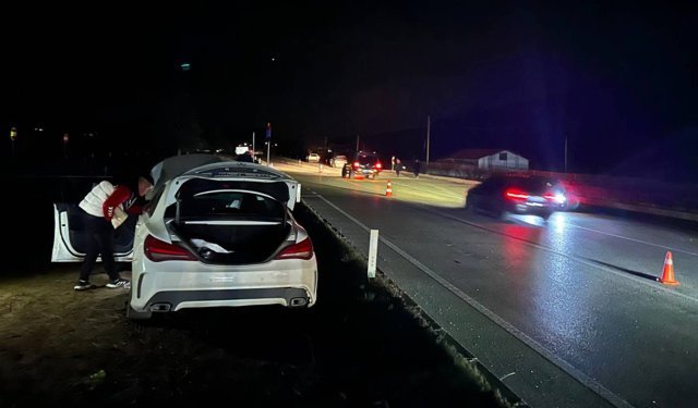 Otomobiller çarpıştı: 1 yaralı