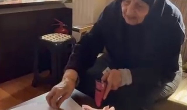 Pazarda kaybettiği cüzdan, teslim edildi