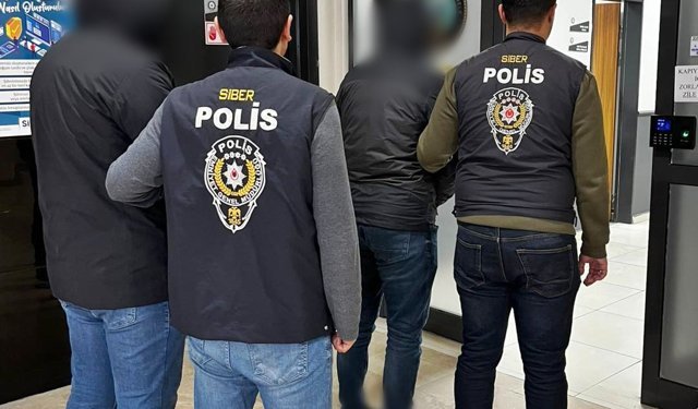 Sanal medya dolandırıcıları yakalandı