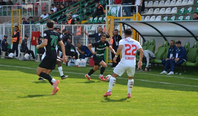 Serik Spor sahasında Van Spor'a 6-1 yenildi