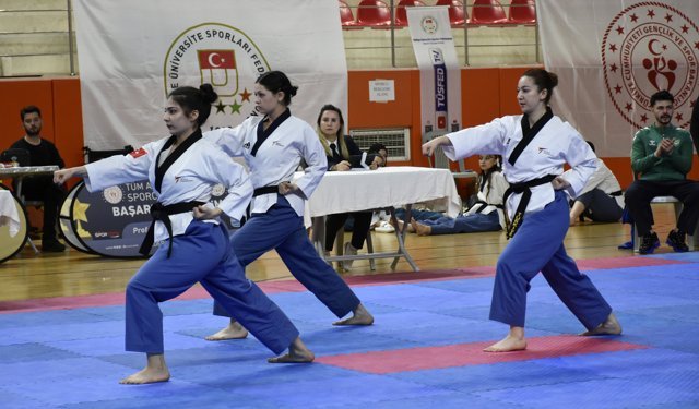 Üniversiteler arası Tekvando Şampiyonası MAKÜ'de yapıldı