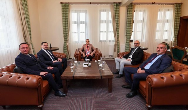 Vali Bilgihan, siyasi parti başkanlarıyla bir araya geldi