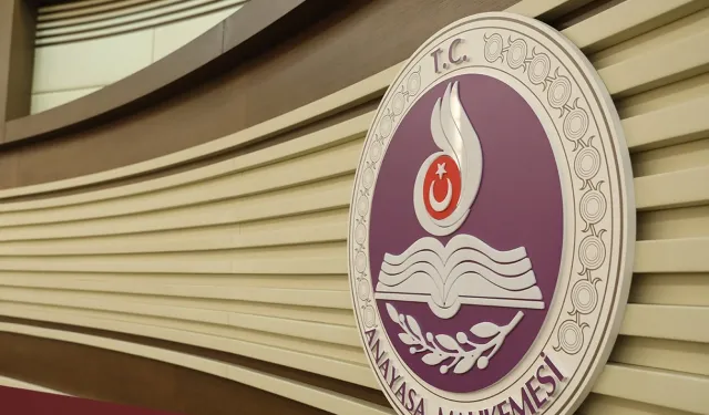 Anayasa Mahkemesi, 'isim değişikliği ilanı' kuralını iptal etti