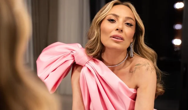 'Bonbon şekeri' Ziynet Sali'ye sahnede doğum günü sürprizi!