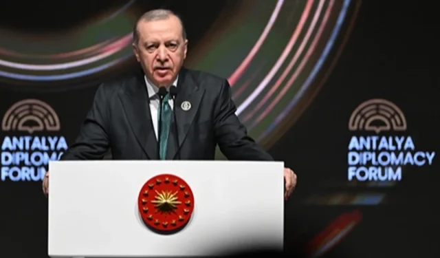 Cumhurbaşkanı Erdoğan'dan Antalya'dan barış ve diyalog mesajı