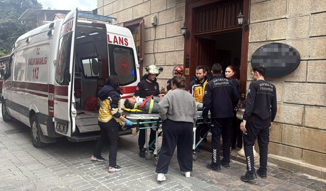 Depoya inmeye çalışırken düşüp yaralandı