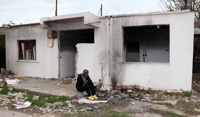 Felç geçiren kamyon şoförü, sokakta yaşam mücadelesi veriyor