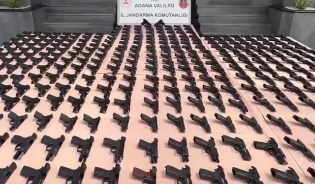 Jandarma'dan dev operasyon... 1.107 ruhsatsız tabanca ele geçirildi