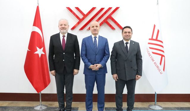 Alanya Üniversitesi Rektörü, YÖK Başkanı ve ÖSYM Başkanı ile bir araya geldi