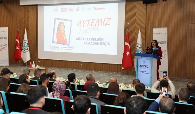 Alanya'da RTÜK Başkan Vekili Dr. Deniz Güçer tecrübelerini öğrencilerle paylaştı