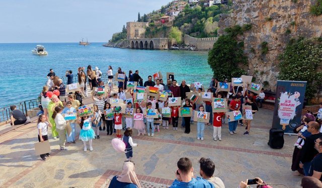 AK Parti Alanya Gençlik Kolları’ndan 23 Nisan’a Özel Geleneksel Resim Yarışması