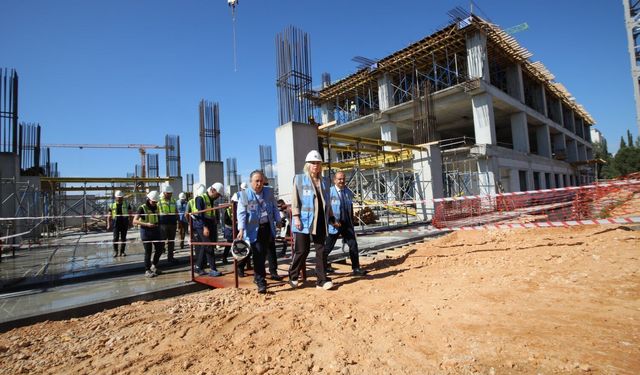Akdeniz Üniversitesi Hastanesi yeni inşaatı yüzde 30 tamamlandı