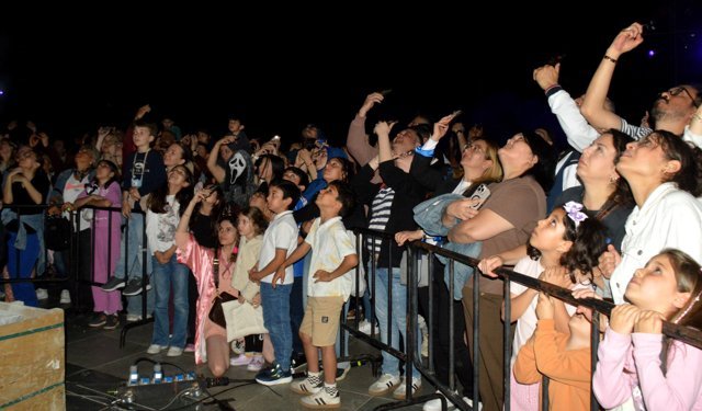Antalya Uluslararası Tiyatro Festivali'ne renkli kortej