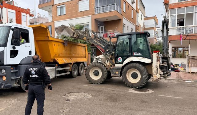 Antalya'da çöp ev operasyonu