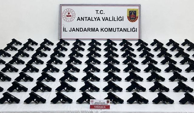 Antalya'da jandarmadan ruhsatsız silah operasyonu