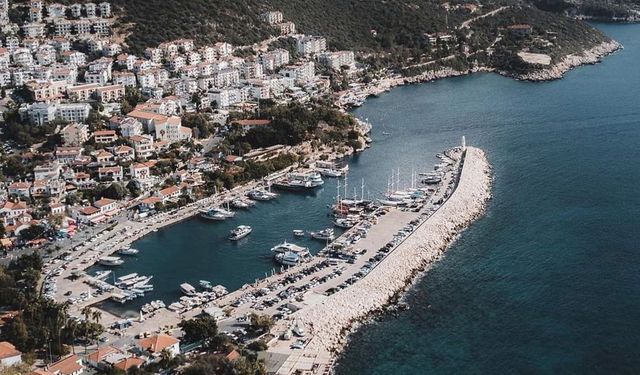 Antalya'da kaçak yapıların yıkım ihalesine teklif veren olmadı