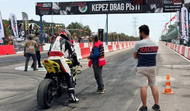 Antalya'da motodrag heyecanı